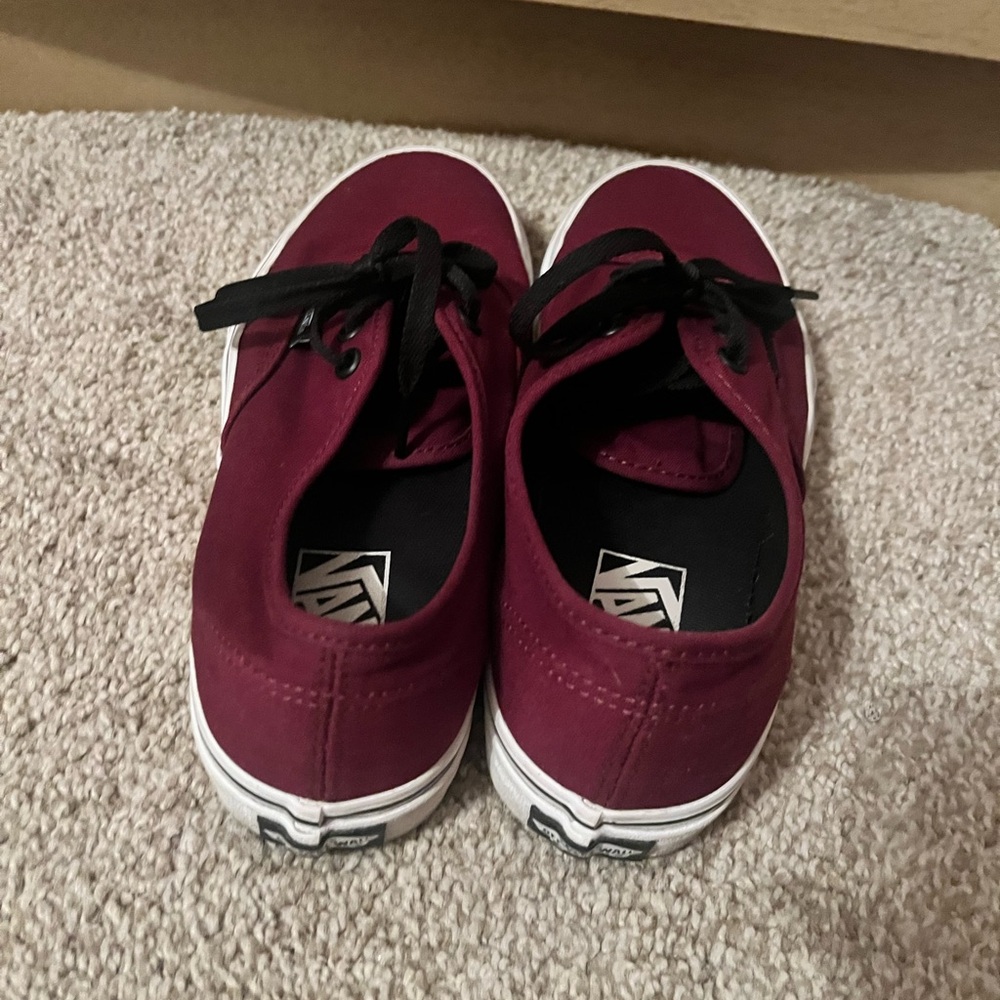 Vans - Picture 3 of 5